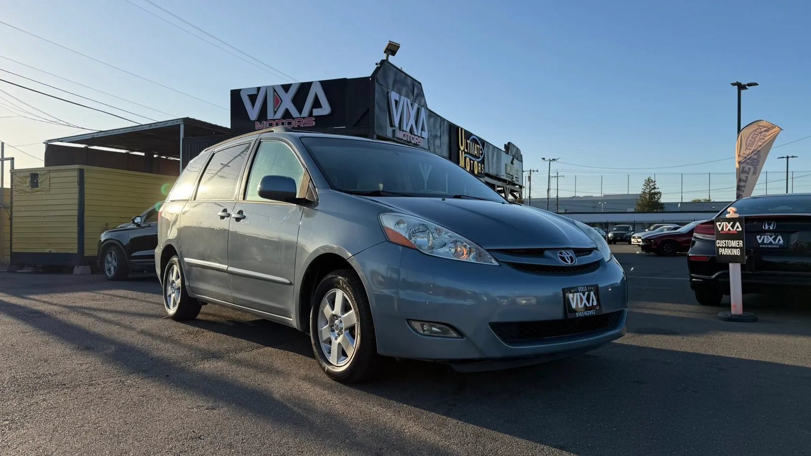 Used 2008 Toyota Sienna XLE w/ Towing Prep Pkg FWD image 3