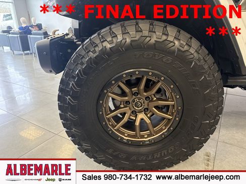 Used 2025 Jeep Wrangler Unlimited Rubicon 392 image 9