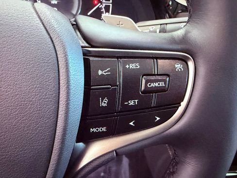 Certified 2025 Lexus ES 300h F Sport image 21