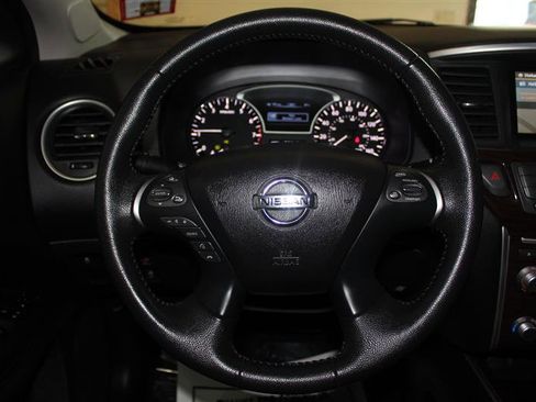 Used 2013 Nissan Pathfinder SL w/ SL Premium Pkg image 15