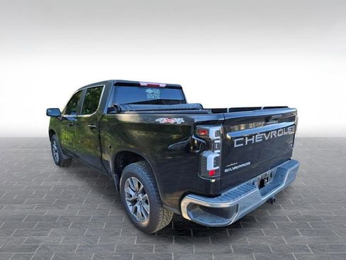 Used 2020 Chevrolet Silverado 1500 LT AWD/4WD image 2