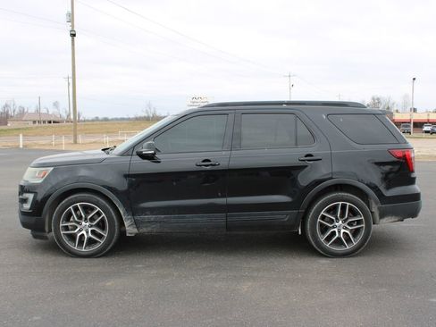 Used 2016 Ford Explorer Sport w/ Equipment Group 401A image 4