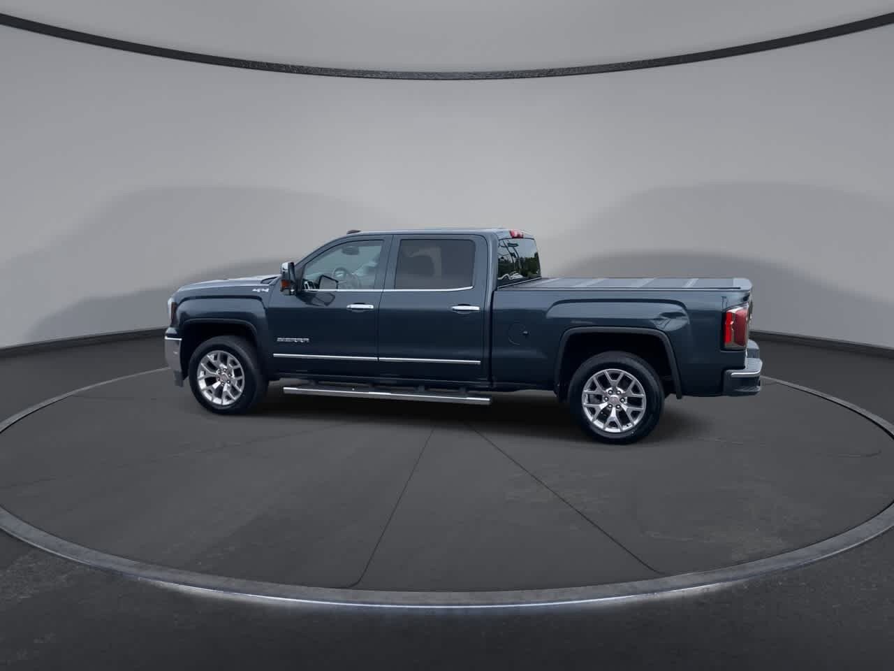 Used 2018 GMC Sierra 1500 SLT w/ SLT Premium Package AWD/4WD image 7