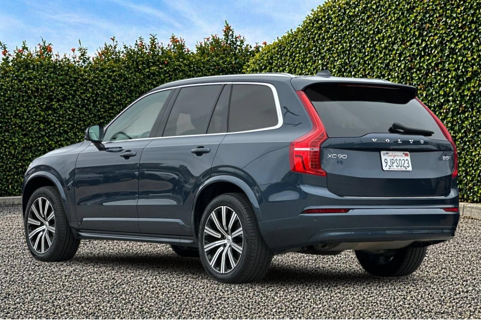 Used 2023 Volvo XC90 B5 Core w/ Protection Package Premier AWD/4WD image 6