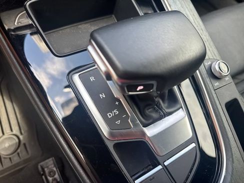 Used 2020 Audi A4 2.0T Premium w/ Convenience Package AWD/4WD image 25