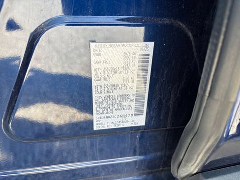 Used 2025 Nissan Pathfinder SV FWD image 27