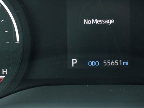 Certified 2024 Toyota Sienna XLE image 29