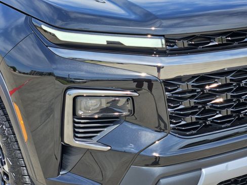 New 2027 Chevrolet Traverse Z71 w/ Driver Confidence Package AWD/4WD image 9