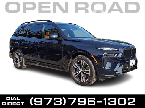 Used 2023 BMW X7 xDrive40i w/ M Sport Package AWD/4WD image 1
