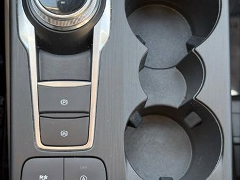 Used 2022 Ford Escape SE image 15