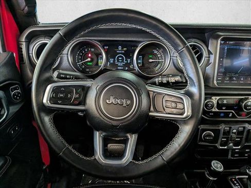 Used 2021 Jeep Wrangler Unlimited Sahara AWD/4WD image 13