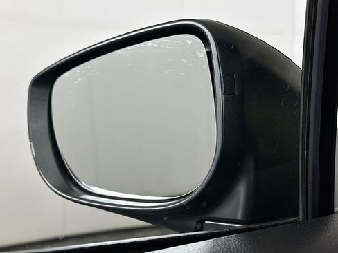 Used 2024 Subaru Crosstrek 2.0i Premium AWD/4WD image 16