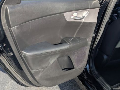 Used 2024 Kia Forte LX image 18