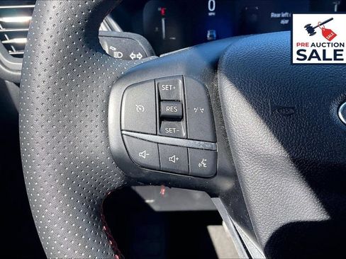 Used 2025 Ford Escape ST-Line AWD/4WD image 18