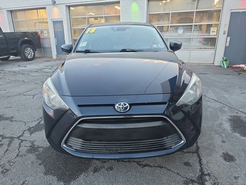 Used 2018 Toyota Yaris iA image 11