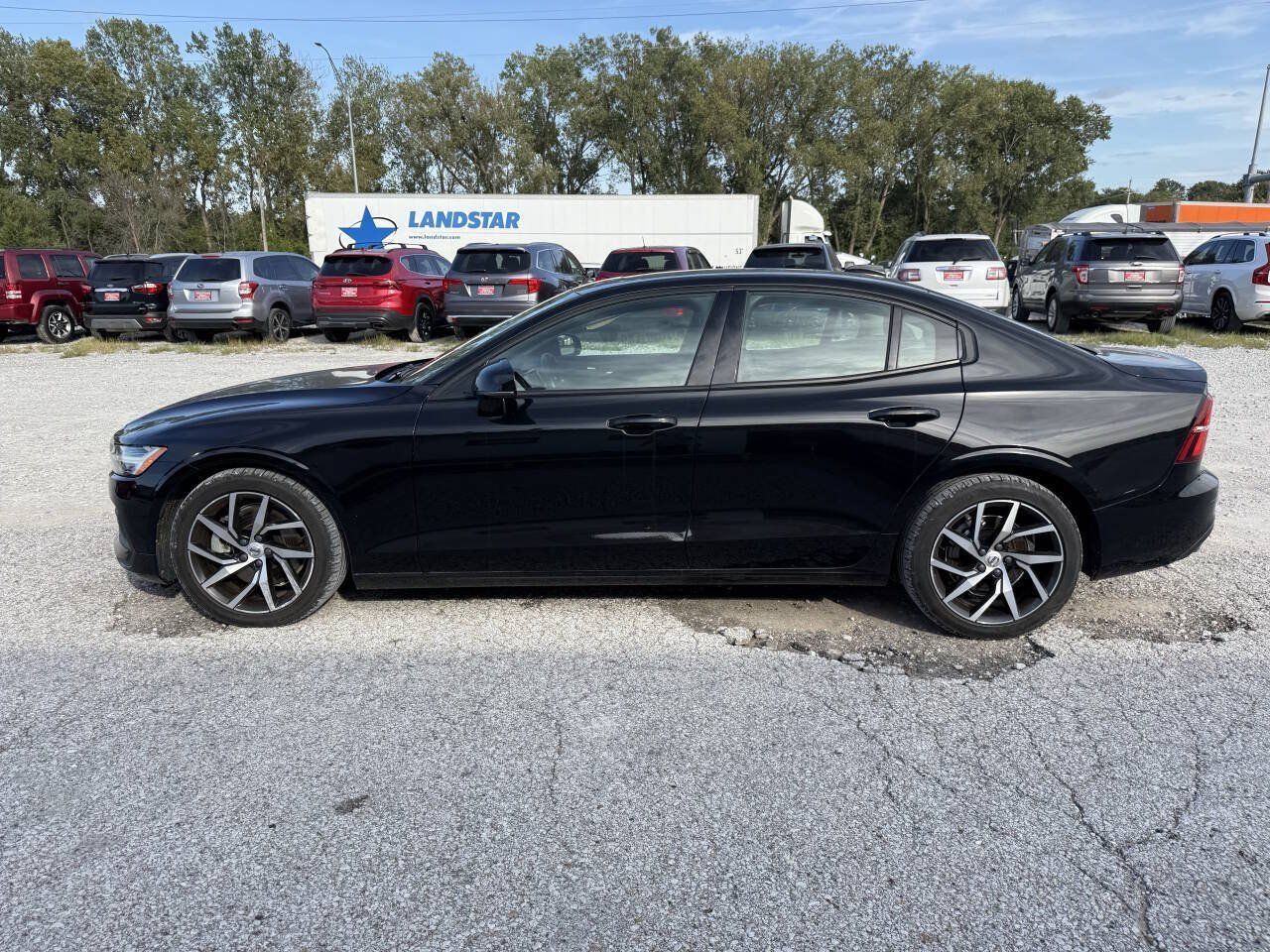 Used 2019 Volvo S60 T5 Momentum w/ Premium Package FWD image 6