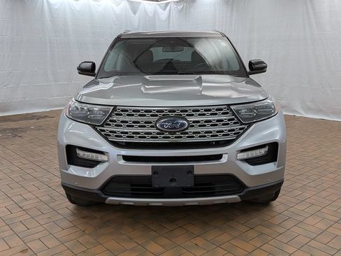 Certified 2022 Ford Explorer Limited w/ Equipment Group 301A AWD/4WD image 2