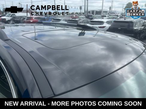 Used 2023 Chevrolet Traverse High Country FWD image 13