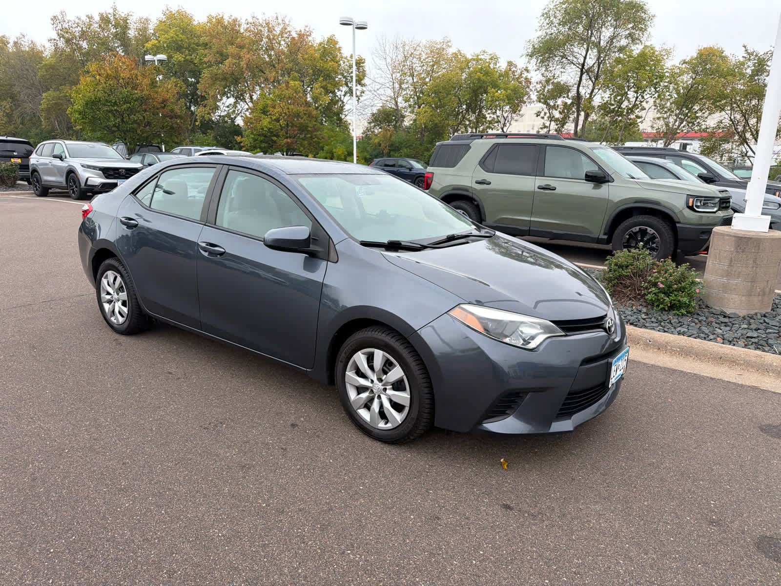 Used 2014 Toyota Corolla LE FWD image 3