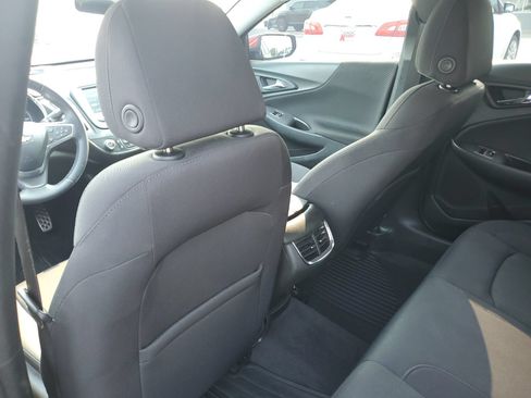 Used 2017 Chevrolet Malibu LT w/ Sport Package FWD image 14