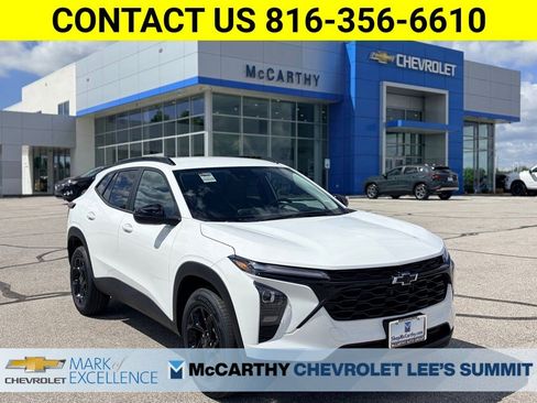 New 2026 Chevrolet Trax LT FWD image 1