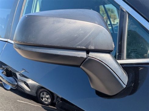 Used 2019 Toyota RAV4 LE image 10