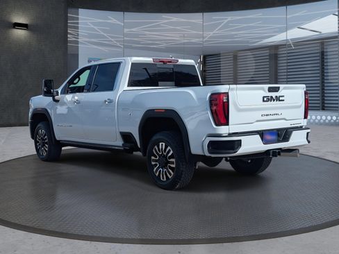 Used 2025 GMC Sierra 2500 Denali Ultimate image 4