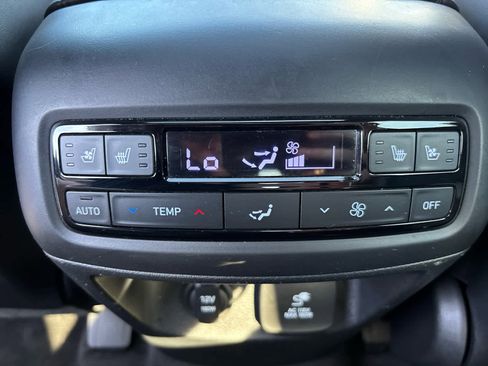 Used 2024 Hyundai Palisade Calligraphy image 23