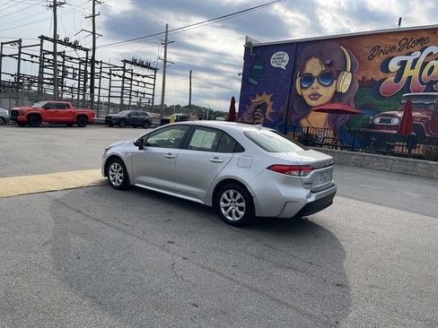 Certified 2024 Toyota Corolla LE FWD image 3