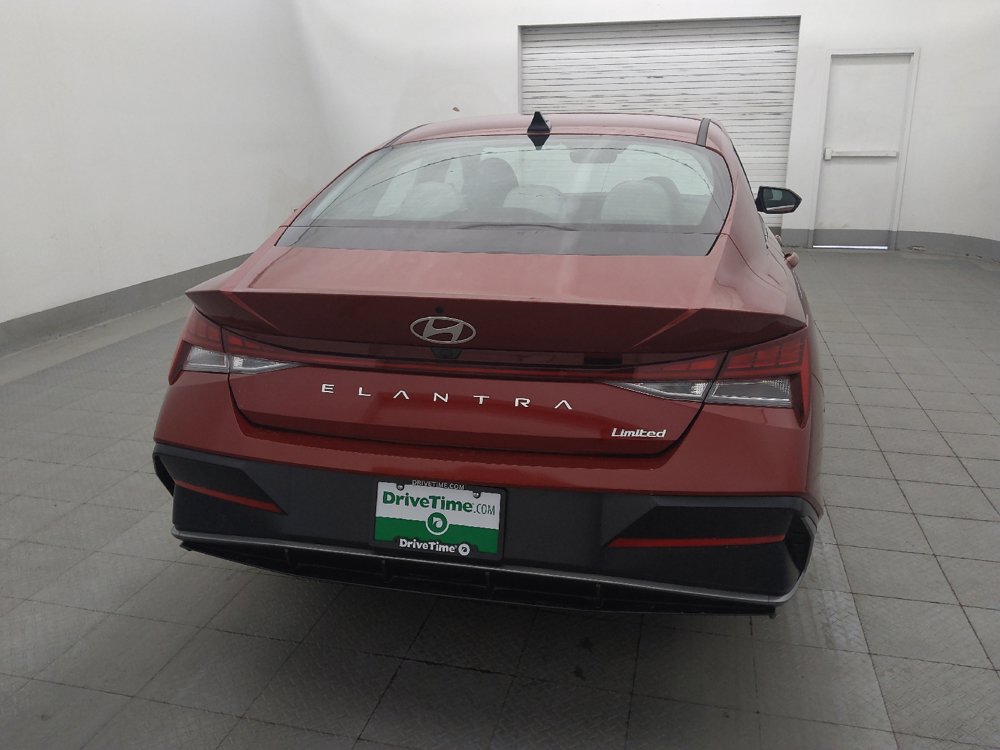 Used 2025 Hyundai Elantra Limited FWD image 7