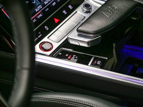 Used 2022 Audi e-tron S Premium Plus AWD/4WD image 22