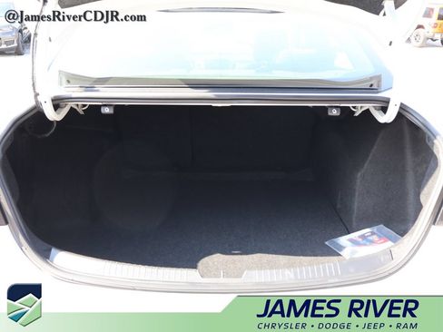 Used 2024 Chevrolet Malibu LT FWD image 14