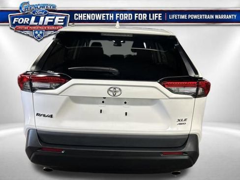 Used 2025 Toyota RAV4 XLE w/ Convenience Package AWD/4WD image 4