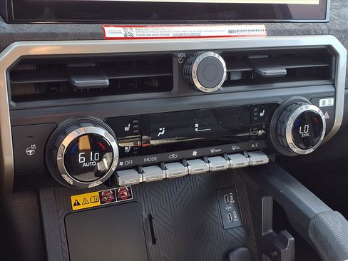 New 2026 Toyota Tacoma Limited AWD/4WD image 11