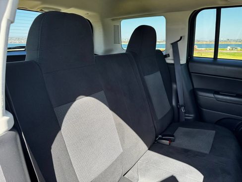 Used 2014 Jeep Patriot Sport w/ Power Value Group FWD image 25