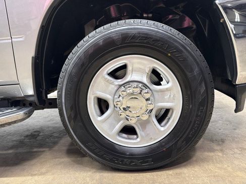 Used 2022 RAM 2500 Big Horn AWD/4WD image 36