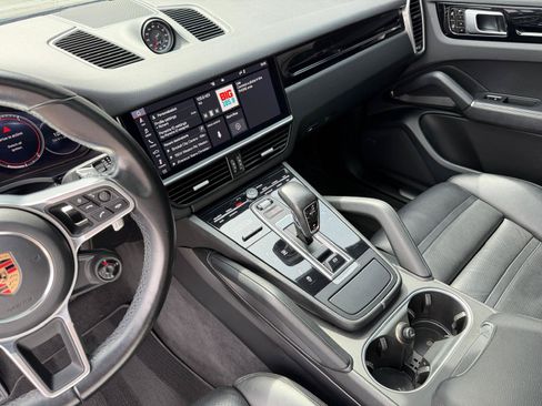 Used 2020 Porsche Cayenne S AWD/4WD image 37
