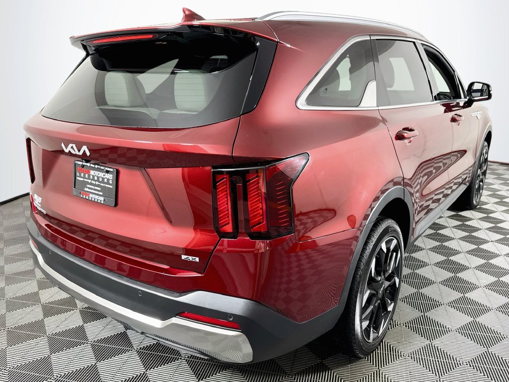Used 2025 Kia Sorento EX AWD/4WD image 7