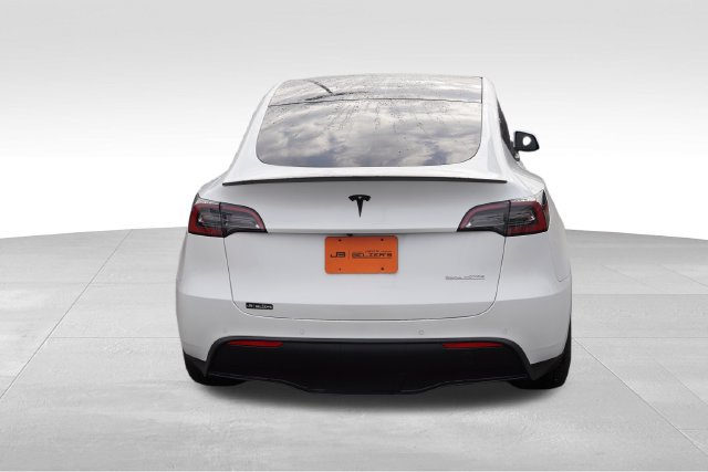Used 2022 Tesla Model Y Performance AWD/4WD image 6