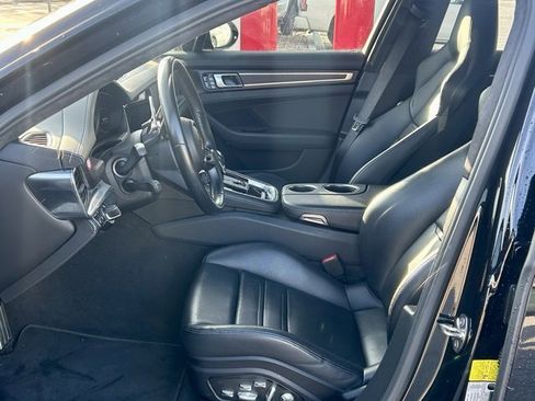 Used 2021 Porsche Panamera GTS image 7