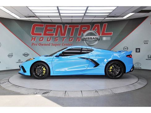Used 2024 Chevrolet Corvette Stingray Coupe w/ Z51 Performance Package image 3