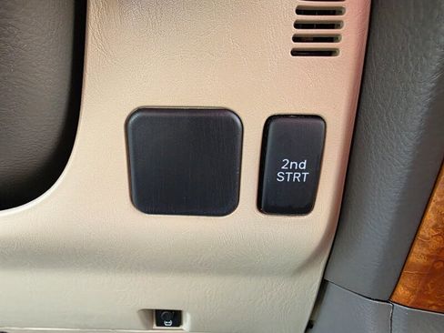 Used 2004 Lexus GX 470 image 42