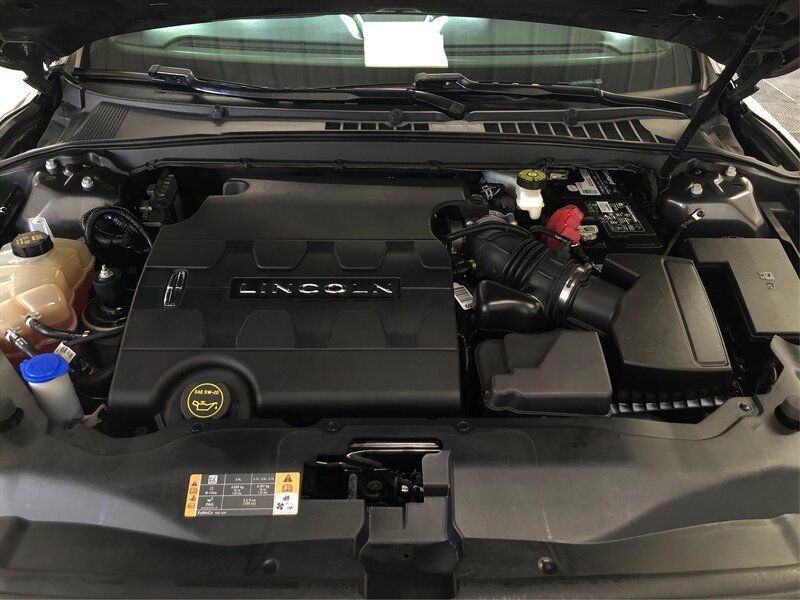 Used 2019 Lincoln Continental Premiere FWD image 11