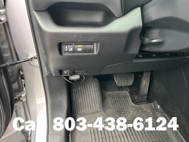 Used 2024 Toyota RAV4 LE AWD/4WD image 22