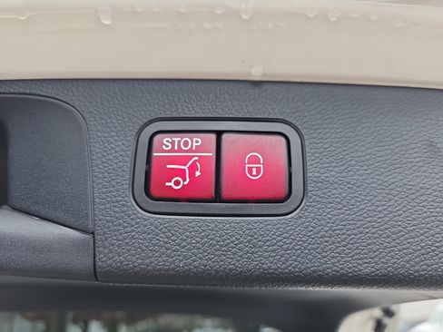 Used 2020 Mercedes-Benz GLC 300 image 14