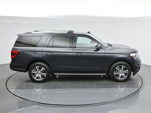 Used 2022 Ford Expedition Limited image 44