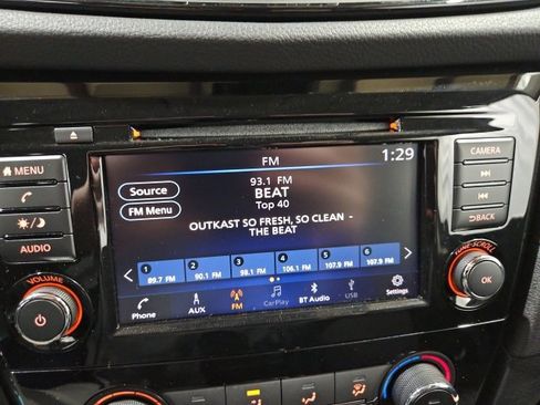 Used 2020 Nissan Rogue S w/ Special Edition Package image 18