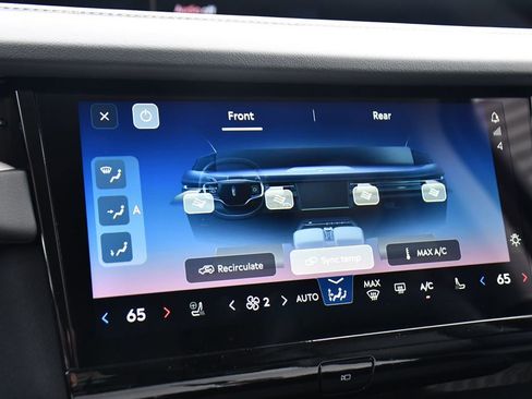 New 2026 Lincoln Navigator Premiere AWD/4WD image 35