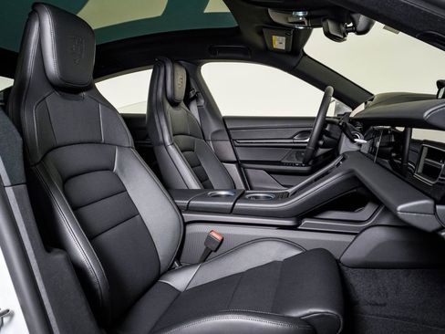 New 2026 Porsche Taycan image 15