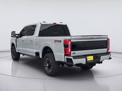 Used 2025 Ford F250 Platinum AWD/4WD image 6